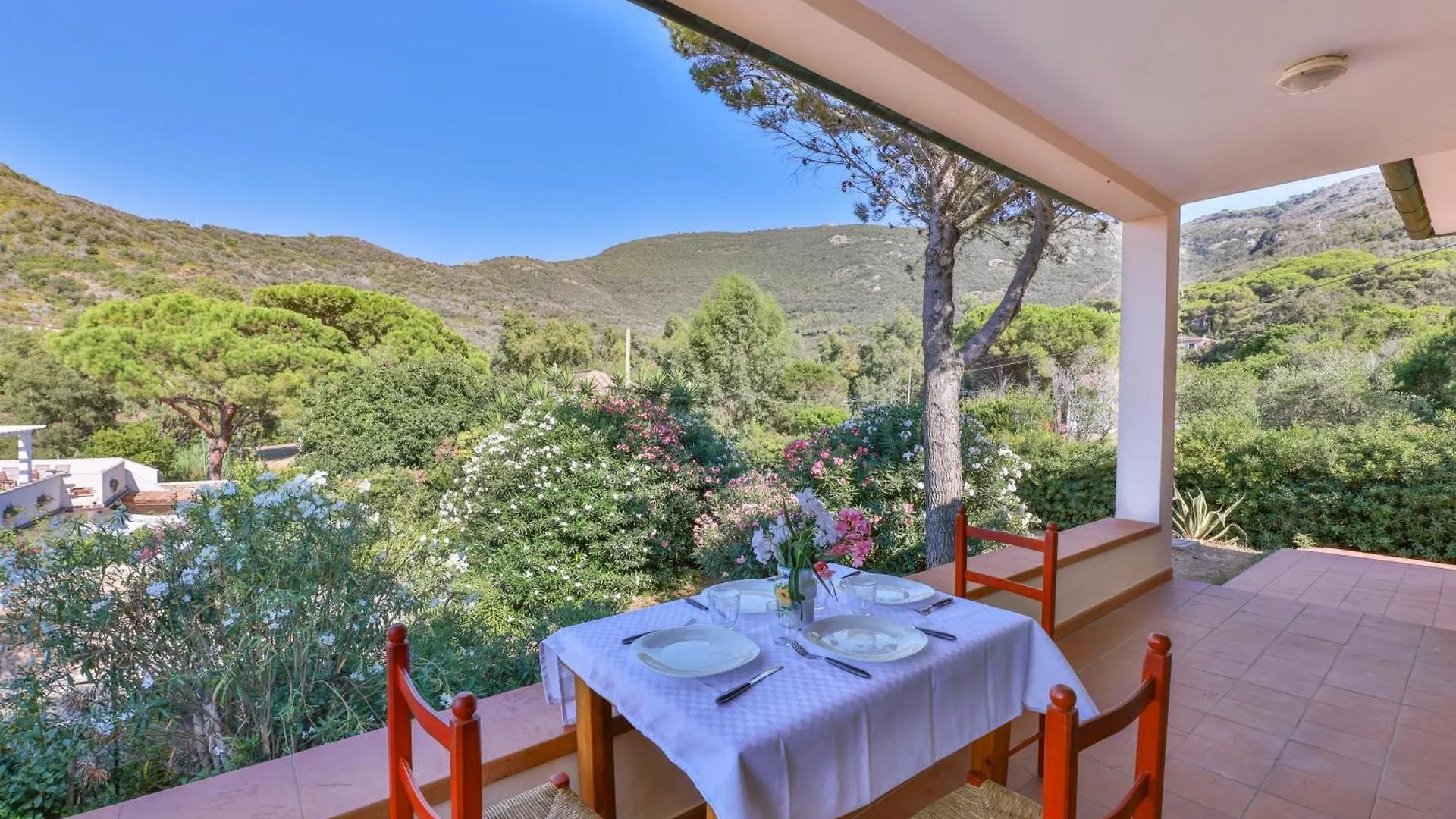 Villa Lorenzo - Goelba Nisporto