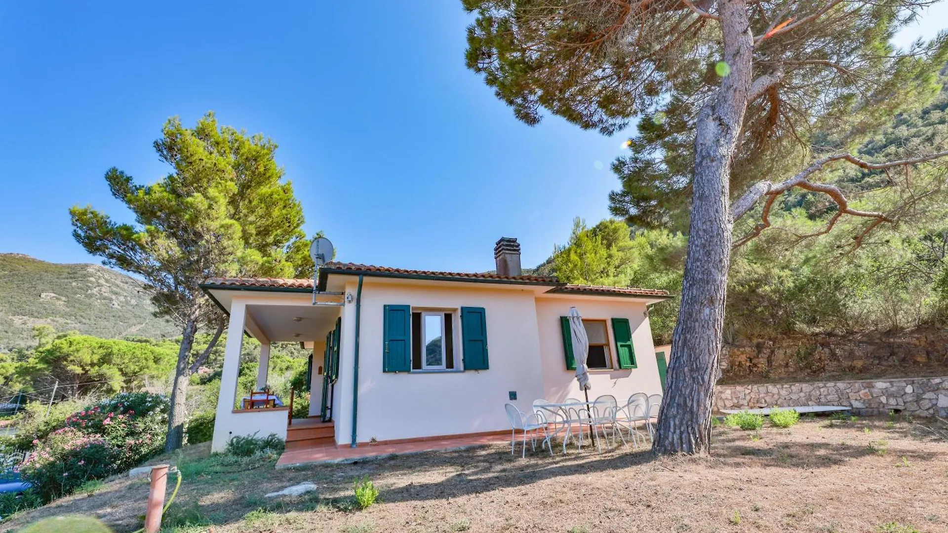 Villa Lorenzo - Goelba Nisporto Италия